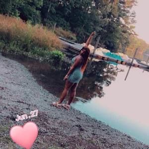 Meet your Posher, Ebony